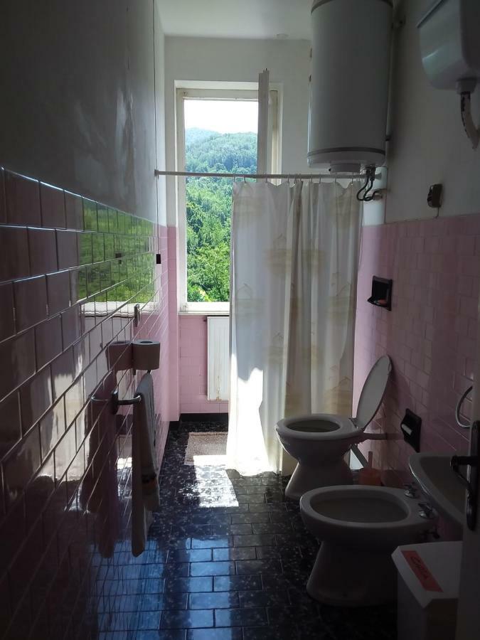 Albergo Delfino San Pietro d'Olba Buitenkant foto